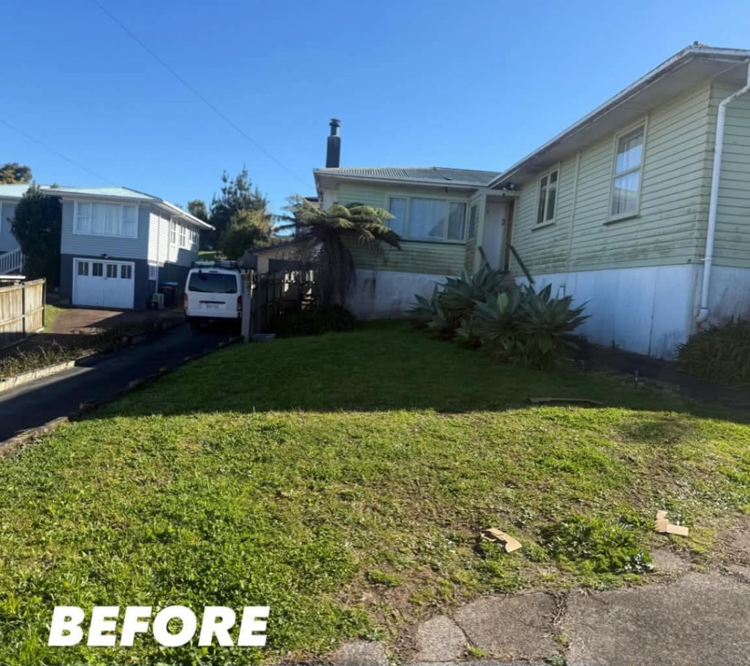 Villa Front Lawn Tidy — before lawn care work